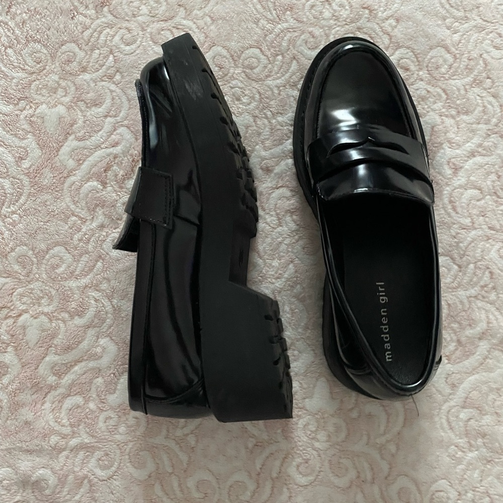 Madden Girl Chunky Platform Loafers,
Size 8, Gently Used, Trendy Black